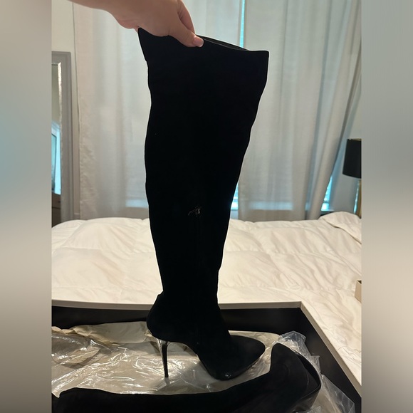 BURBERRY thigh high suede black boots - Picture 8 of 12